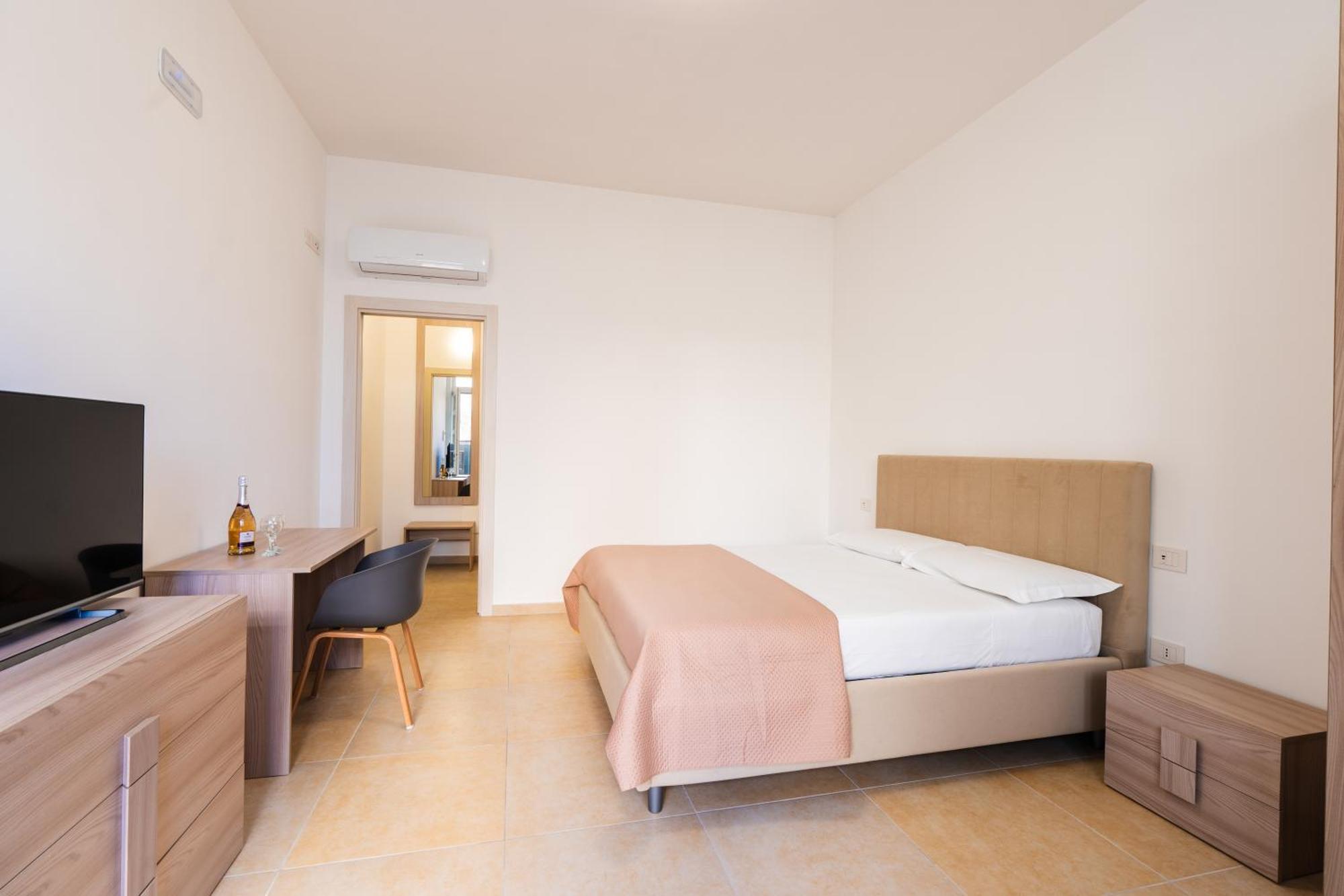 Porta 29 Rooms Trani Kültér fotó